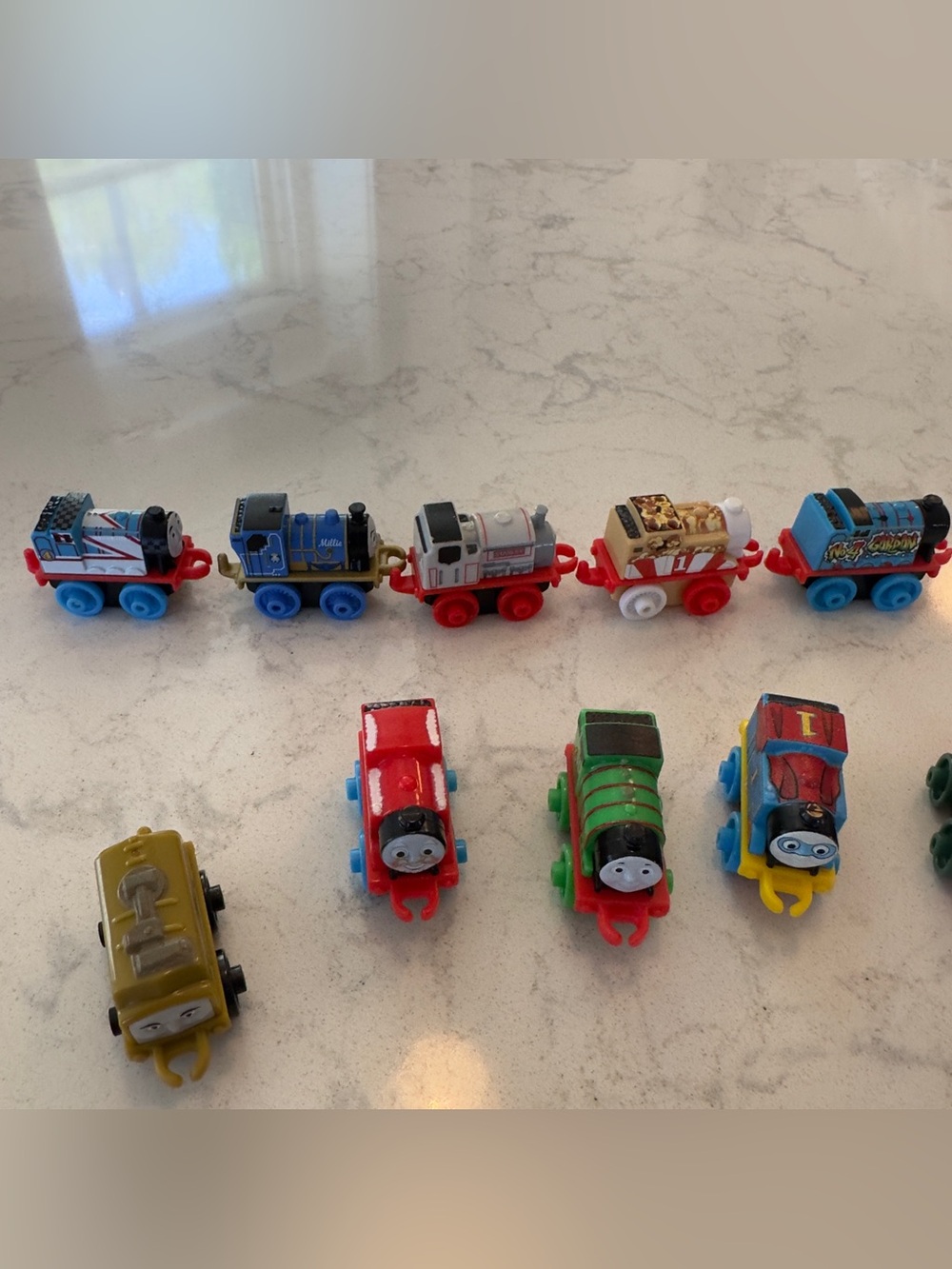 Thomas The Tank Engine Train & Friends Minis Micro Mini Trains Lot Of 20 - Picture 6 of 9